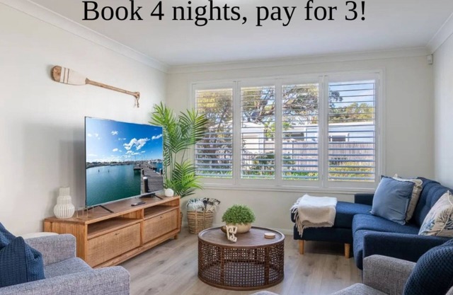 Seaside Retreat - Escape on Addison