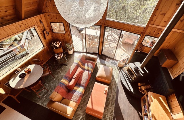 Secluded A-frame Cabin in Idyllwild on 8 acres / 4 miles from Town / Sleeps 6