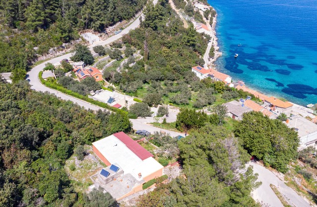 Secluded fisherman's cottage Bahía Babina, Korcula (K-16193)