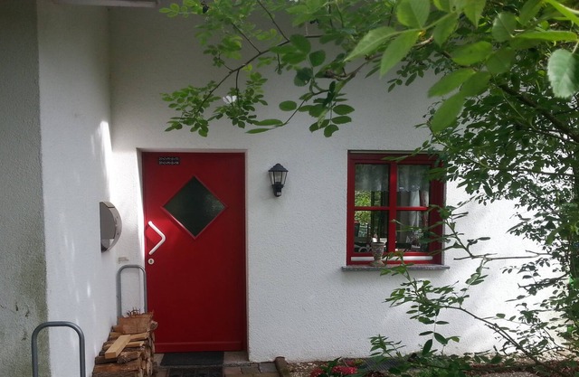 Casa de vacaciones aislada en las afueras, 2 grandes terrazas, jardín