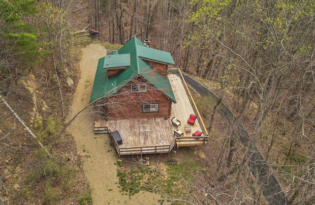 Secluded Log Cabin Retreat+Mtn Views+Walking trails