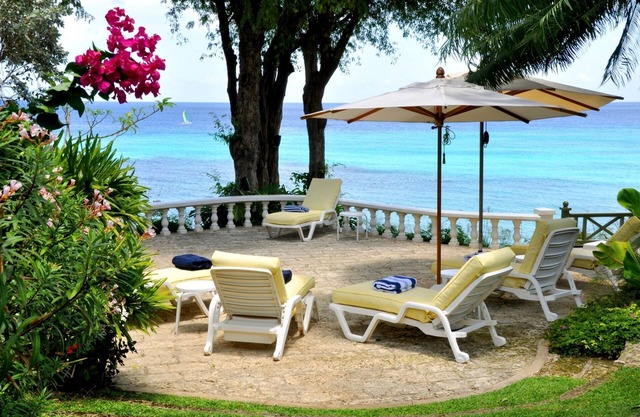 Secret Cove 4 | a two-bedroom luxurious apartment with stunning sea views.