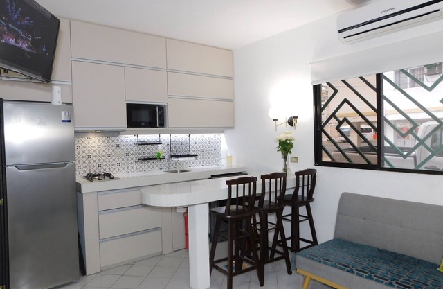 Sector Yacht Club Salinas, suit estudio céntrico 3 cuadras de la playa Malecón