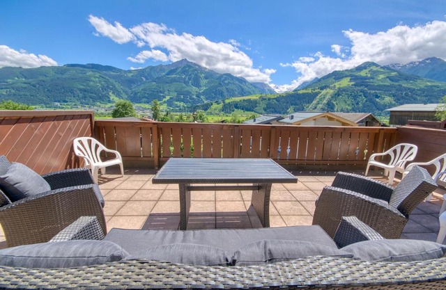 Select Top 7 - by Alpen Apartments