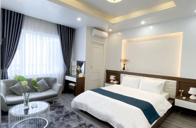 Sen Hotel My Dinh Song Da