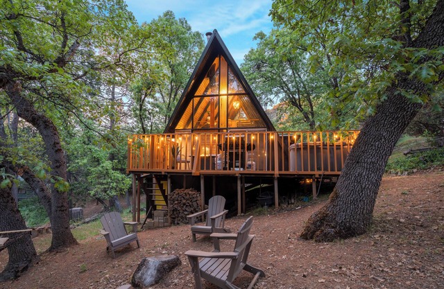 Sequoia A-frame Nirvana: Modern + Views + Hot Tub