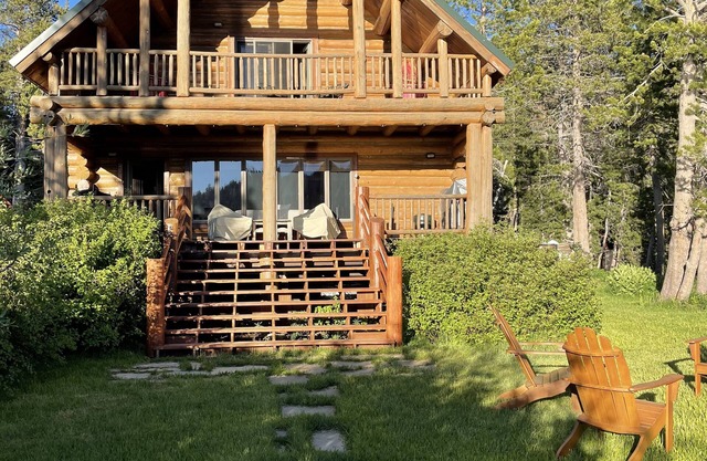 Serene Lakes Waterfront Log Cabin - Welcome to Lake Street Hive!