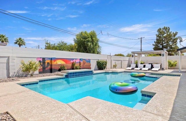 Serene Oasis Escape with Heated Pool and Spa in the Heart of Scottsdal!