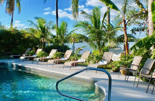 ESPECIAL DE MAYO: 2495 semanas de agua profunda, grandes vistas, piscina climatizada, jacuzzi, privado ++