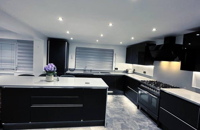 Serenity Haven 4-bed With Hottub,games,gym & More