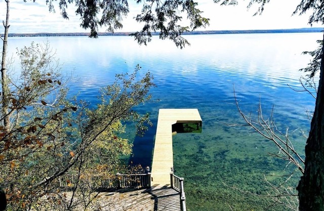 Serenity Zen House en el lago Seneca