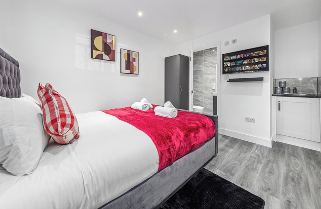 Serviced Ensuite Room Finsbury Park London N19
