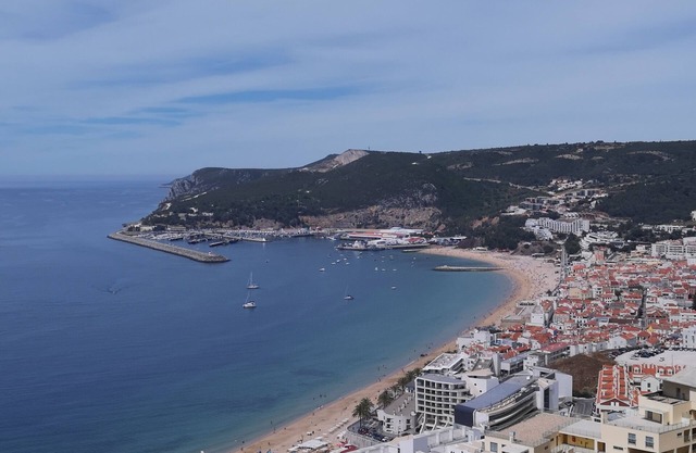 Sesimbra 6 minutos, Villa de lujo, 3 dormitorios, 3 baños, garaje. Parque Arrabida
