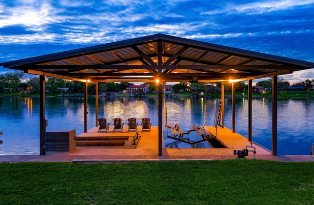 Shade Tree Cottage - Perfect Lake LBJ Getaway! Venga a relajarse y rejuvenecer