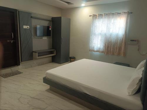 Shree Radhe Palace