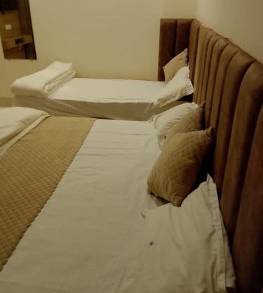 Shriji Hotel