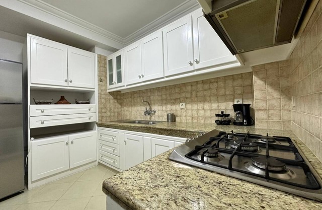 SHRTSTAYS Guesthouse