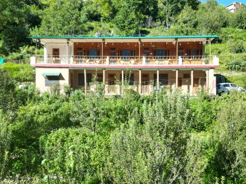 Shyam homestay tirthan