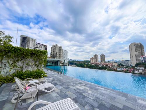 Signature Residence