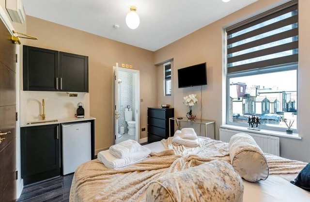 Simply Charming Studio - Great Location