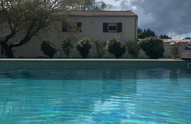 AUTÉNTICO ROOM - POOL