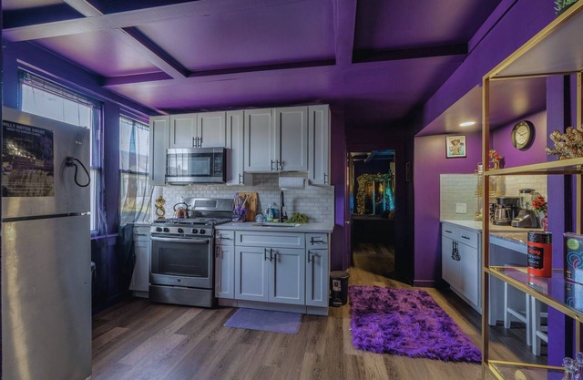 Siren's Cozy Cove: Hideaway 15min from Center CITY