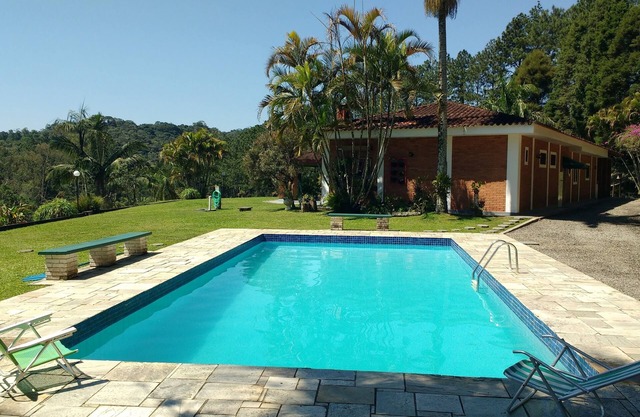 SITIO CON ESTRUCTURA ANCHA ENTRE EL BOSQUE ATLÁNTICO
