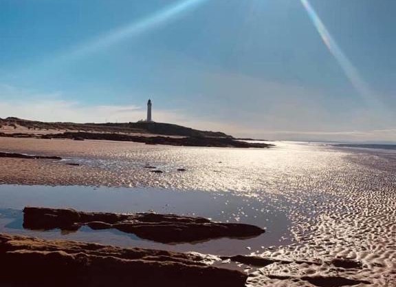 Skerry View - Overlooking the Moray Firth - close to Beaches, Harbour, Shops and Restaurants