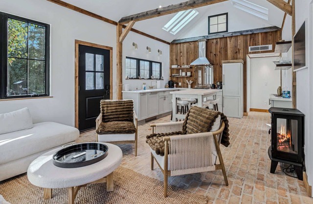 Ski-In/Out to S6, Sauna & Hot Tub - Little House