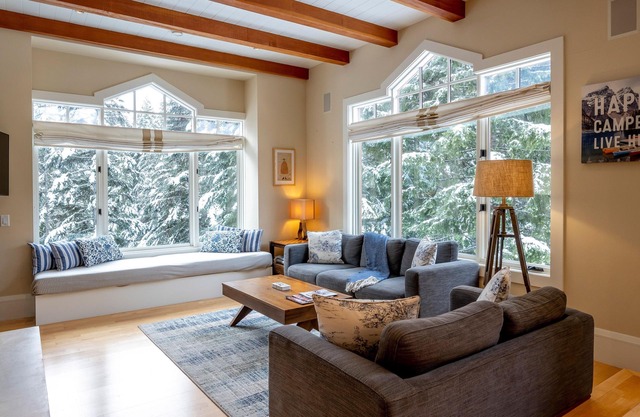 Taluswood The Lookout, # 3, Amplio 4 habitaciones, 4 baños SKI + BIKE IN / OUT ¡Acceso!