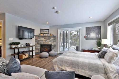 Skiers Suite 2RM 2BA Renovated Condo 1366