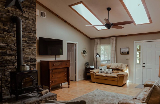 Skip's Place - A Nice Getaway Near Norris Lake