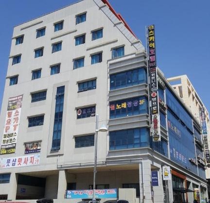 Sky Hotel