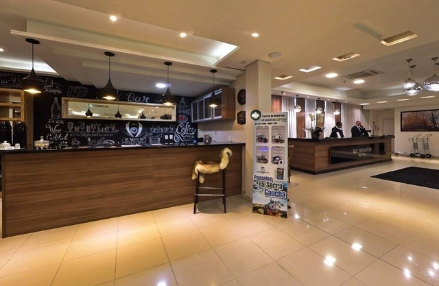 Sky Premium Hotel