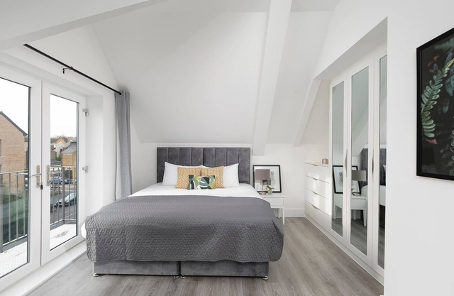 Skyvillion - Vineyard Court Enfield 1 dormitorio con balcón