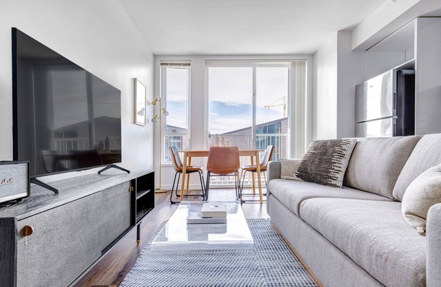 Sleek Bellevue 1BR w/ BBQ, Gym, W/D, near Spring District, by Blueground