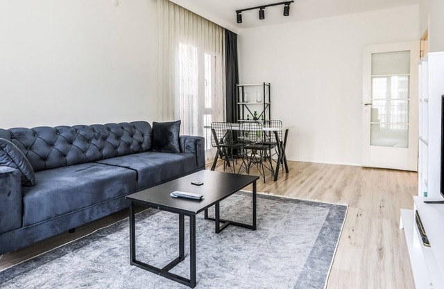 Modern Flat with Balcony in Tuzla