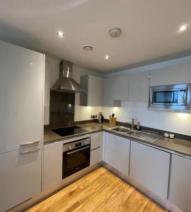 Sleek & Sunny 1BD Flat Near Greenwhich - Deptford!
