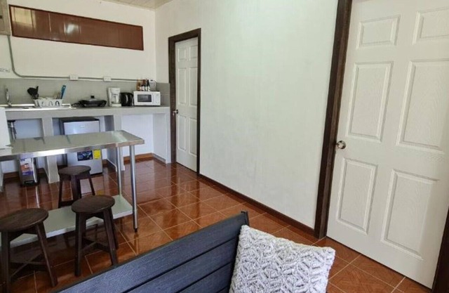Sleep&Go! Apartamento de 2 habitaciones en Siquirres & Pacuare Rafting tour
