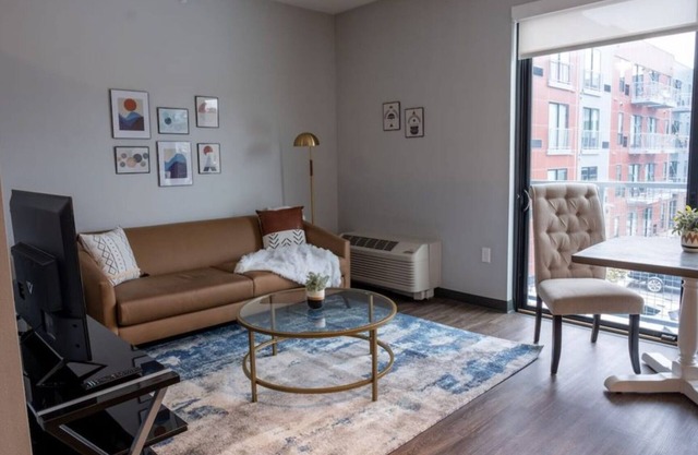 Sleepover: Charming 1BD/1BA - Downtown Des Moines