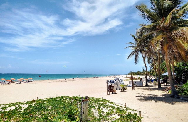SLEEPS 12/ OCEAN PARK/1 BLOCK BEACH TOP LOCATION