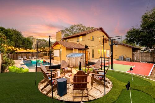 Sleeps 18-Basketball Court-Pool-Playground-Games