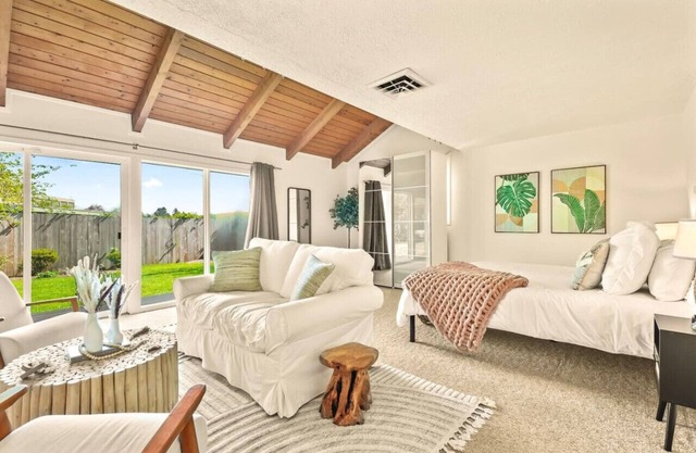 Sleeps 22 | Game Room/Hot Tub