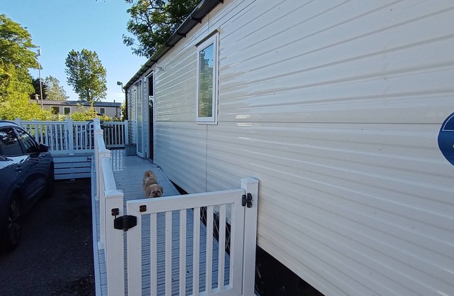 Comfortable family caravan in Weymouth