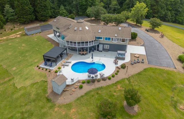 Smaland Farms: Tryon / Columbus / Asheville - ¡Cerca de TIEC! Piscina privada y jacuzzi!