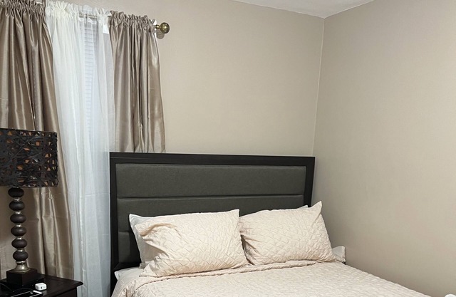 Small room in Hillside,NJ, Businessmen, airline employees, Traveling Nurses