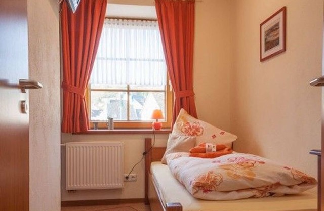 Small single room - Spa and Wellness Hotel am Eifelsteig***