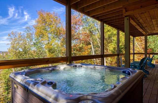 Smoky Lake Retreat 3 Bedroom Cabin by RedAwning