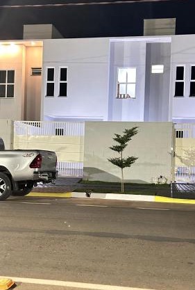 Sobrado com garagem