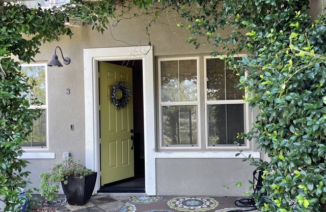 Socal Resort Style Home with Rooftop, Walking and Hiking Trails, Pet Friendly